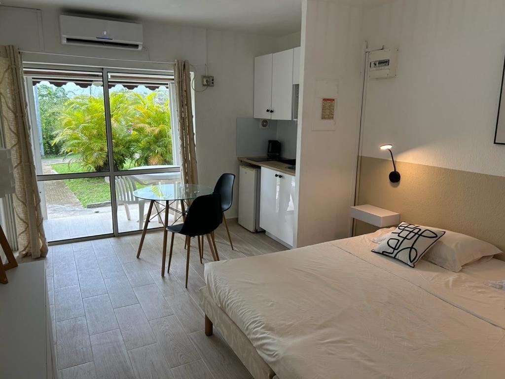 לה גוסייר Superbe Studio Avec Piscine, Au Coeur De La Marina! Village Soleil ! Proche Aeroport & Ferry מראה חיצוני תמונה