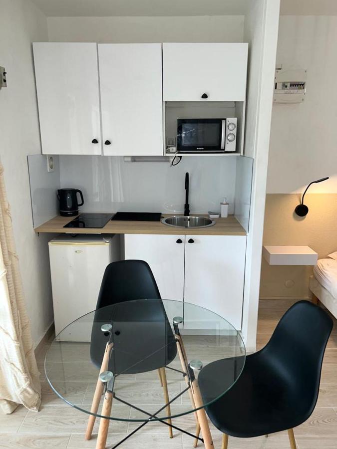 לה גוסייר Superbe Studio Avec Piscine, Au Coeur De La Marina! Village Soleil ! Proche Aeroport & Ferry מראה חיצוני תמונה