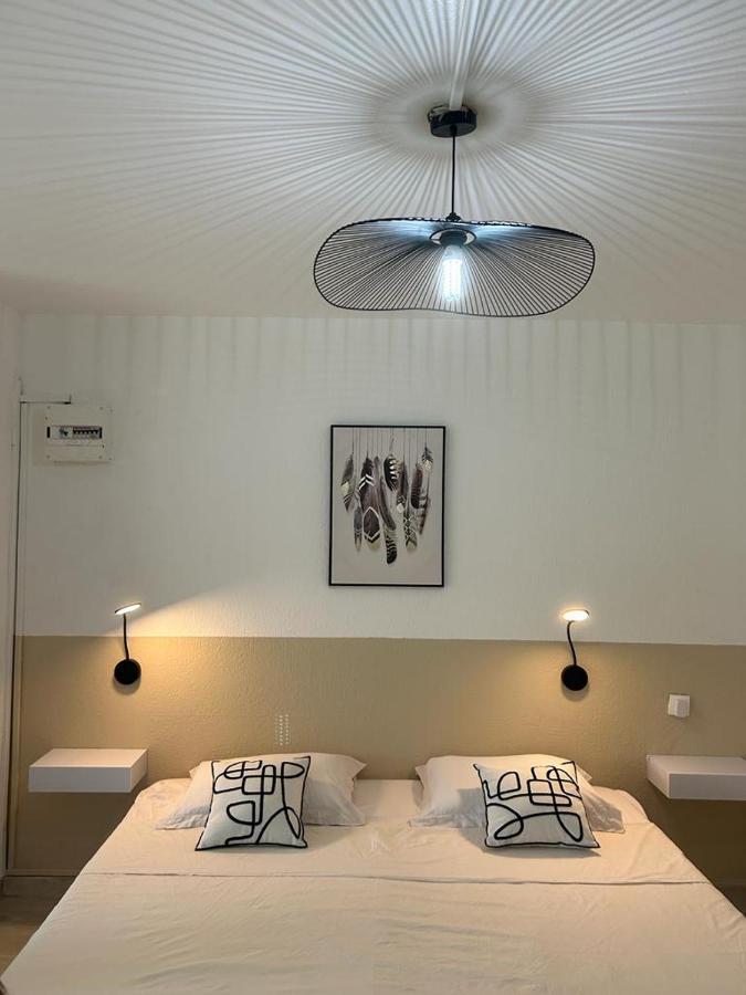 לה גוסייר Superbe Studio Avec Piscine, Au Coeur De La Marina! Village Soleil ! Proche Aeroport & Ferry מראה חיצוני תמונה