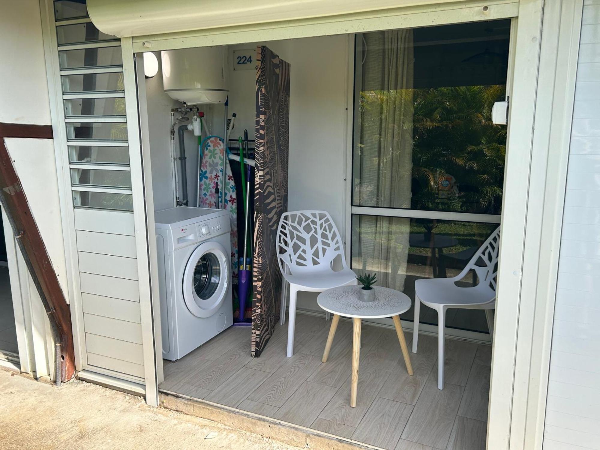 לה גוסייר Superbe Studio Avec Piscine, Au Coeur De La Marina! Village Soleil ! Proche Aeroport & Ferry מראה חיצוני תמונה